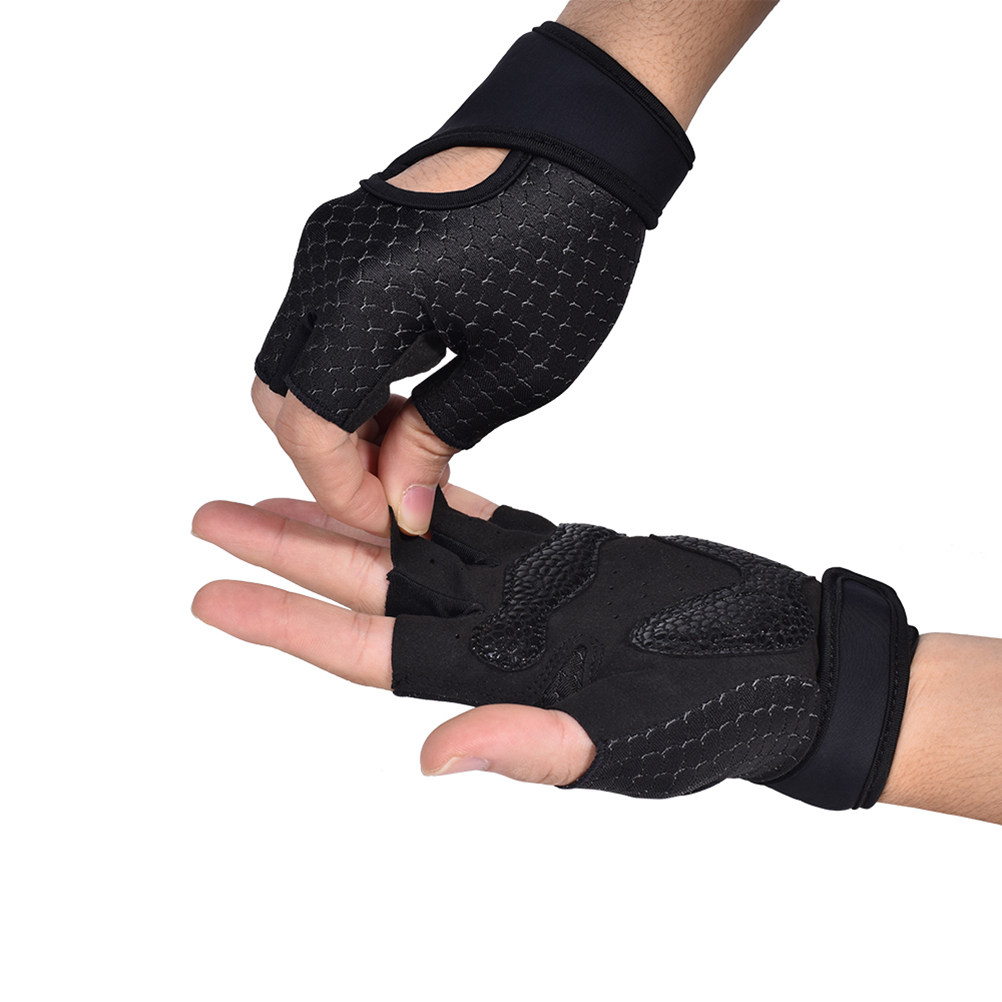 Yoga Fitness Training - ถุงมือออกกำลังกายครึ่งนิ้ว 1 คู่ กันลื่น ระบายอากาศ ซับเหงื่อ